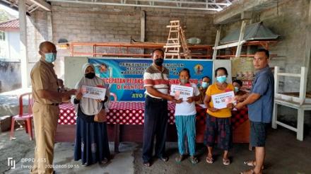 Pencairan  BLT-DD September 2022 di Desa Pengulon Sebanayak 106 Warga